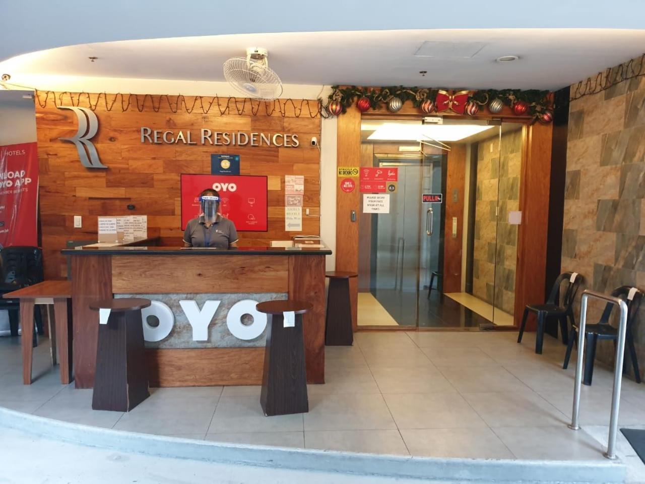 Oyo 136 Regal Residences ケソンシティ エクステリア 写真